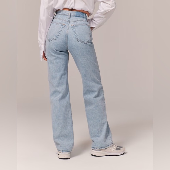 Abercrombie 90s Relaxed Jeans - Picture 2 of 5